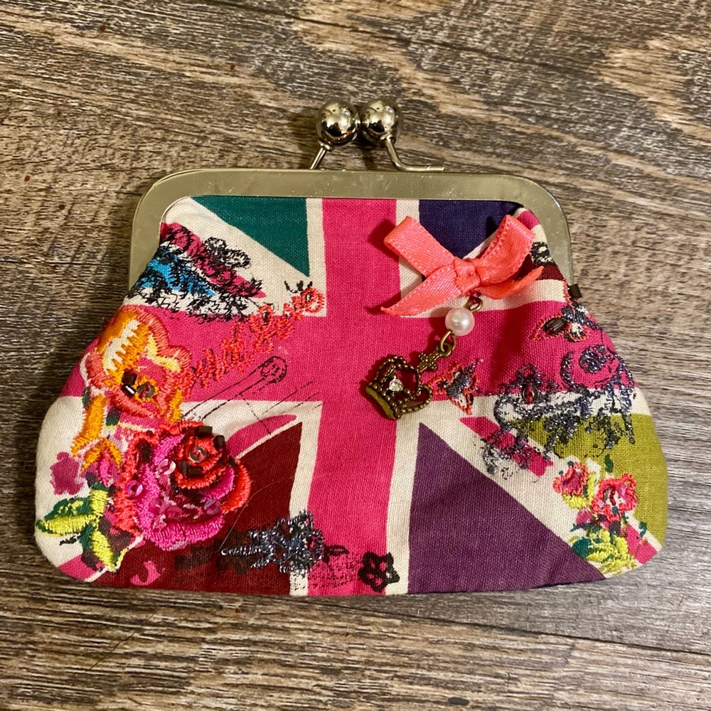 Accessorize coin purse